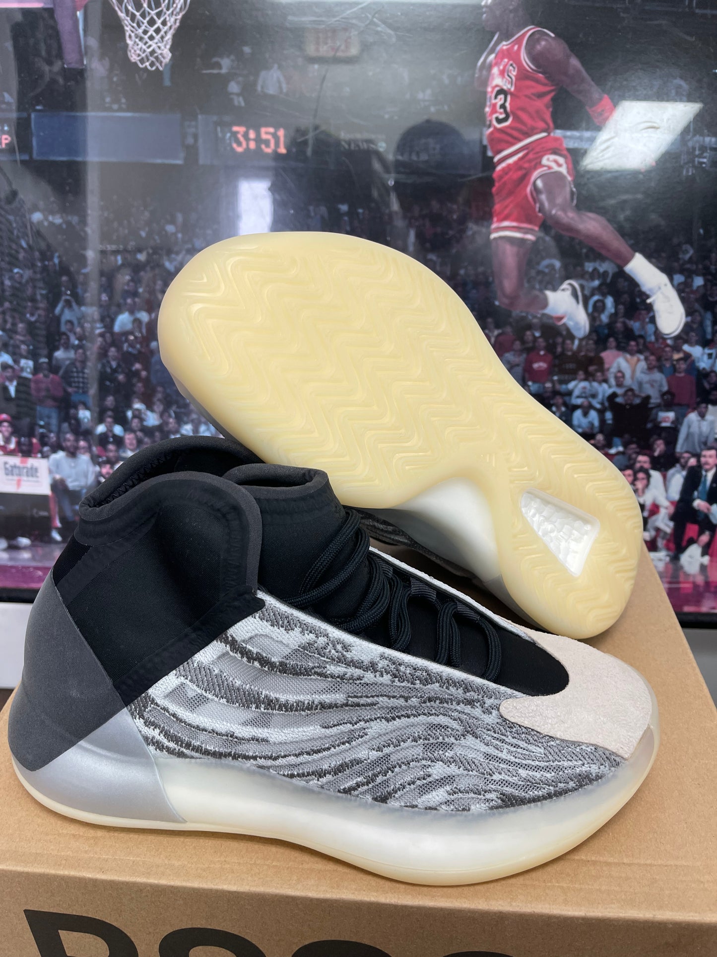 Yeezy Quantum Size 7
