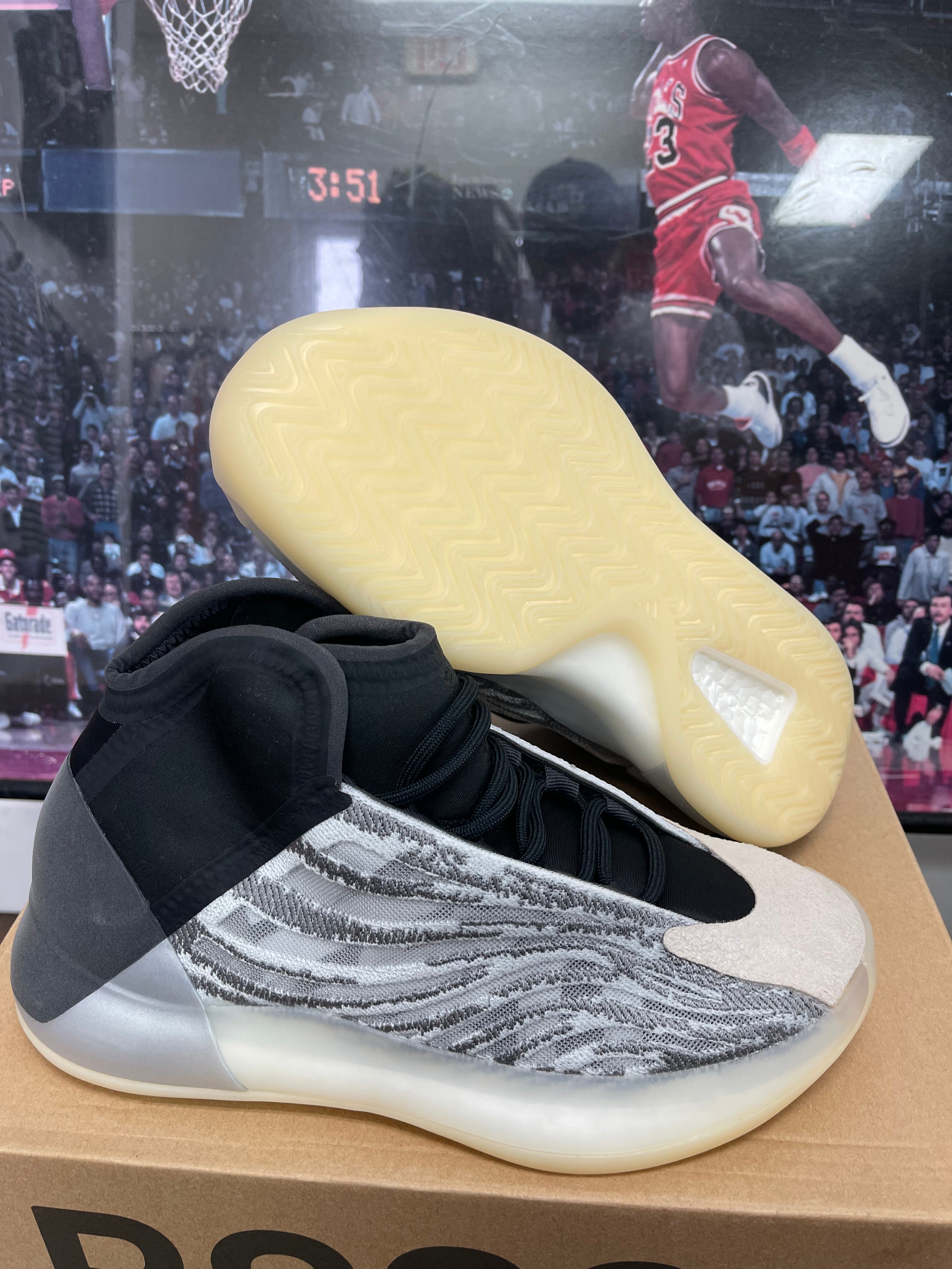 Yeezy Quantum Size 7