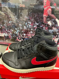 Air Jordan Retro 1 High ‘ Rare Air Bred ‘ Size 8