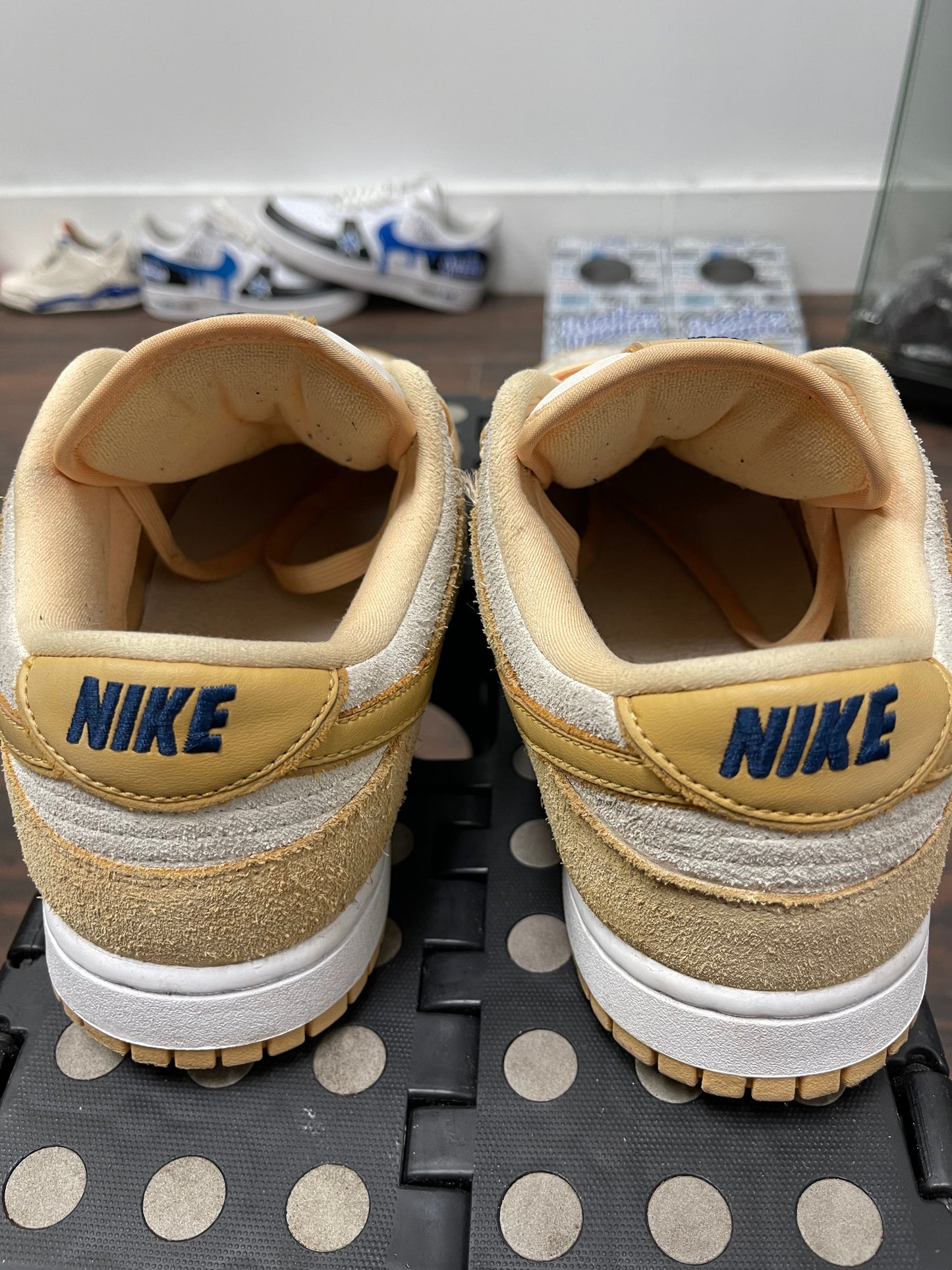 Dunk low ‘ Gold Suede ‘ Size 8.5 men