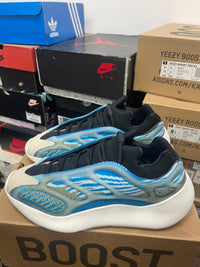 Yeezy 700 V3 Arzareth Size 8.5