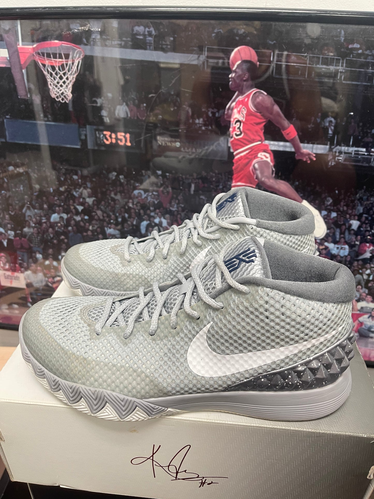Grey Nike Kyrie 1 basketball  Wolf Grey size 9.5