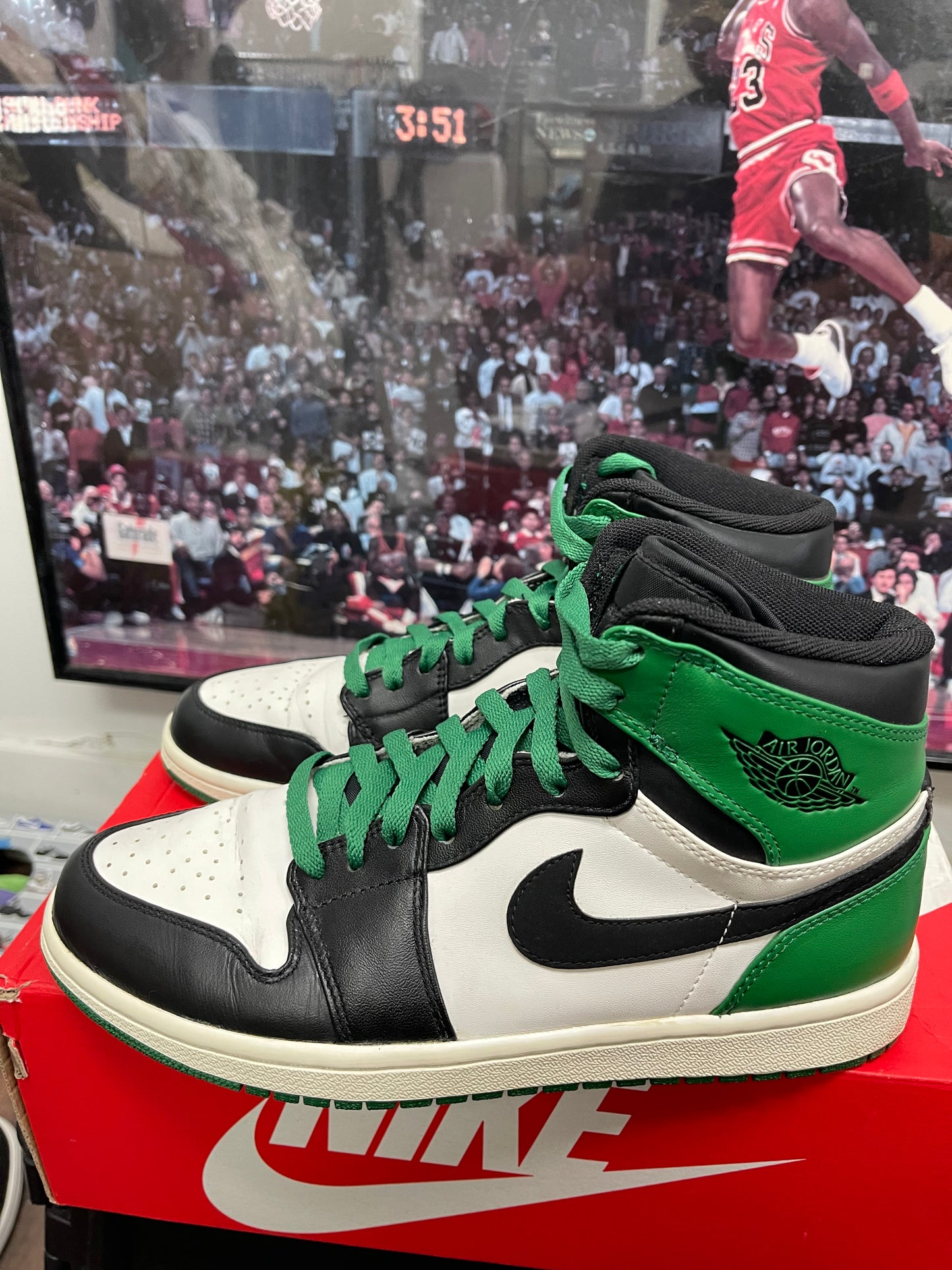 Air Jordan Retro 1 High ‘ Boston Celtics ‘ Size 8