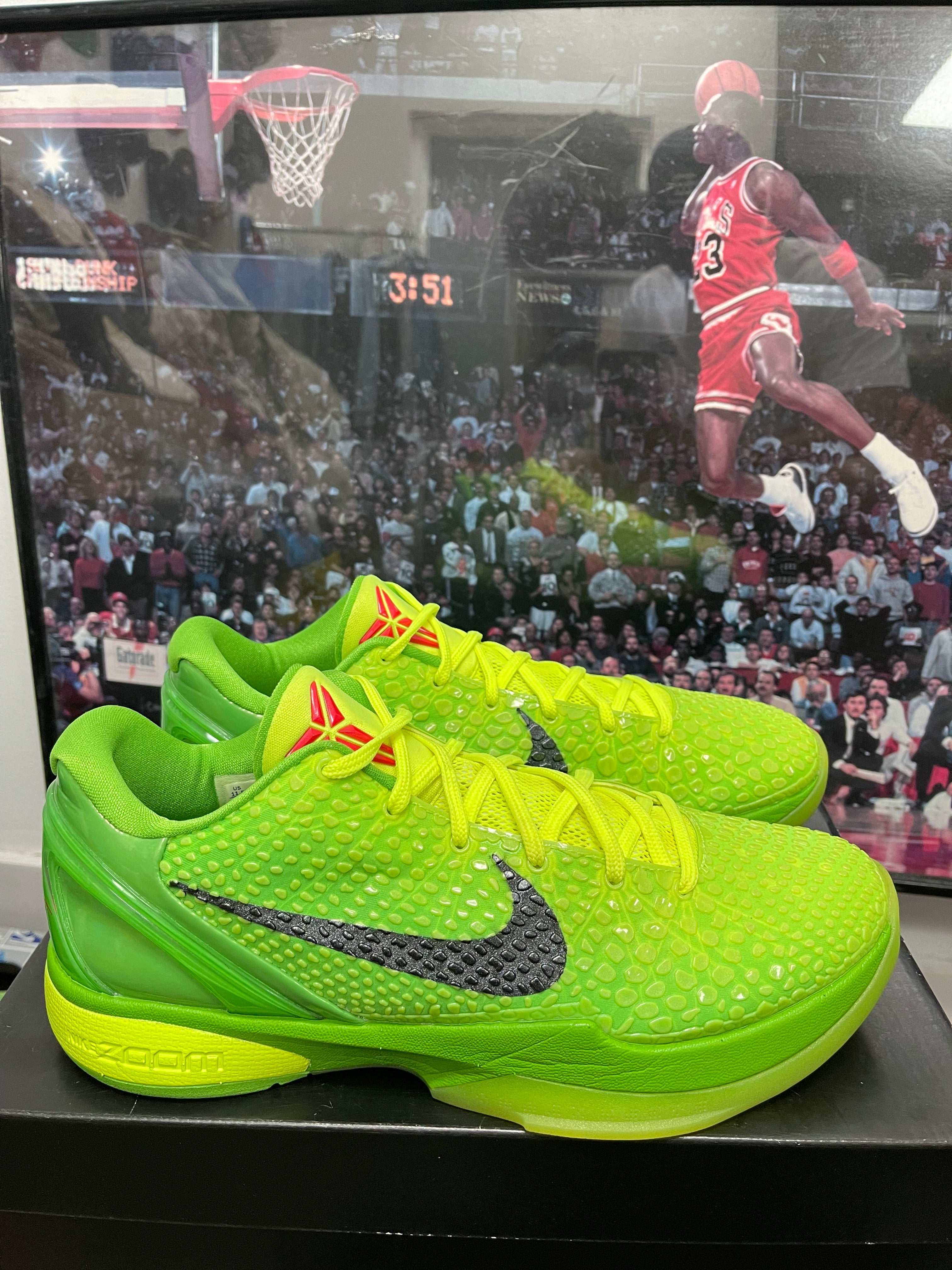 Kobe ‘ Grinch ‘ Size 11.5