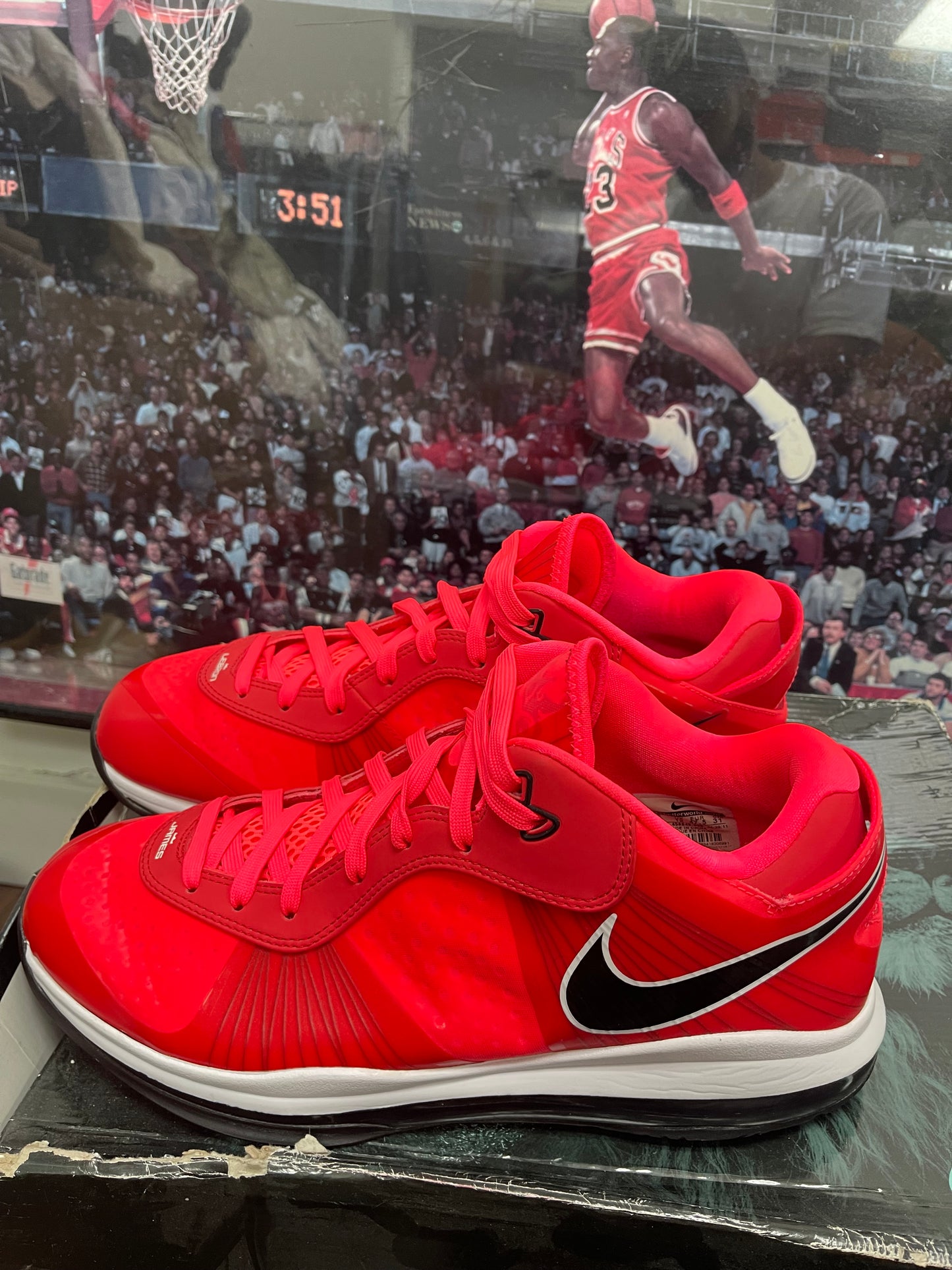 LeBron 8 V2 Low ‘ Solar Red ‘ Size 13