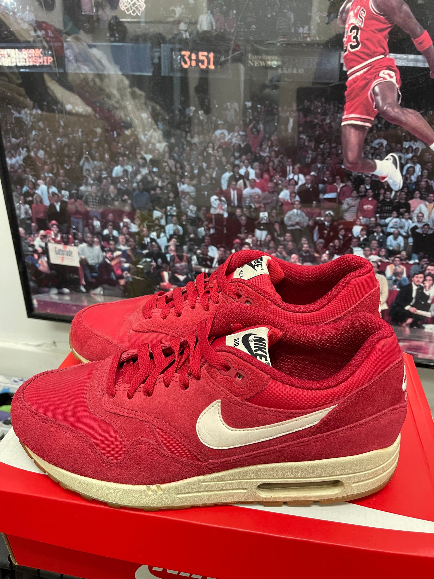 Air Max 1 Essential Red Sail Size 8.5