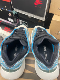Yeezy 700 V3 Arzareth Size 8.5