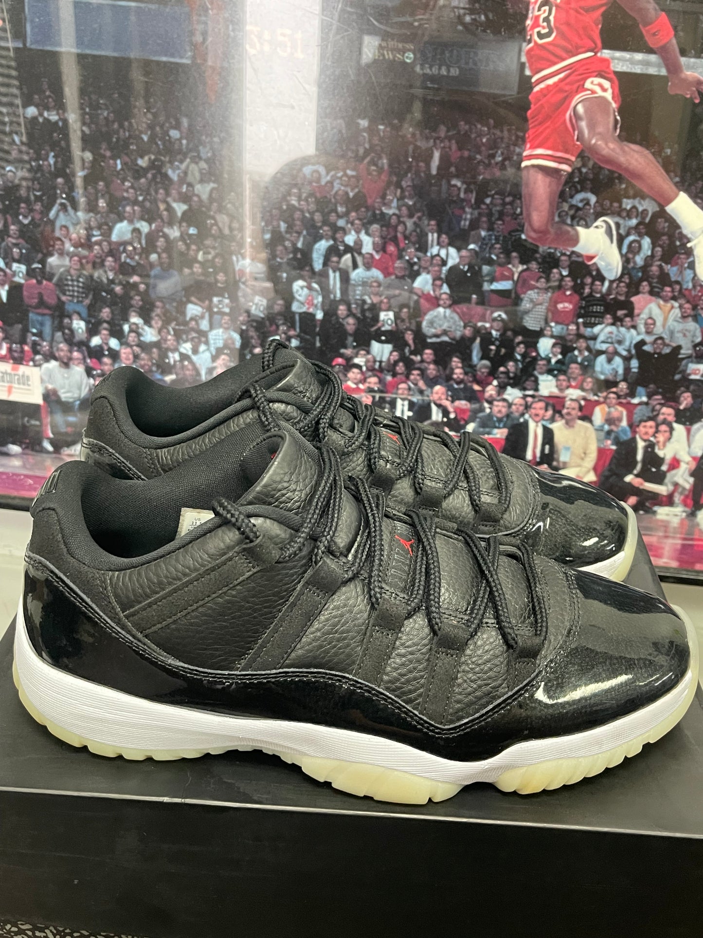 Air Jordan Retro 11 Low ‘ 72-10 ‘ size 12