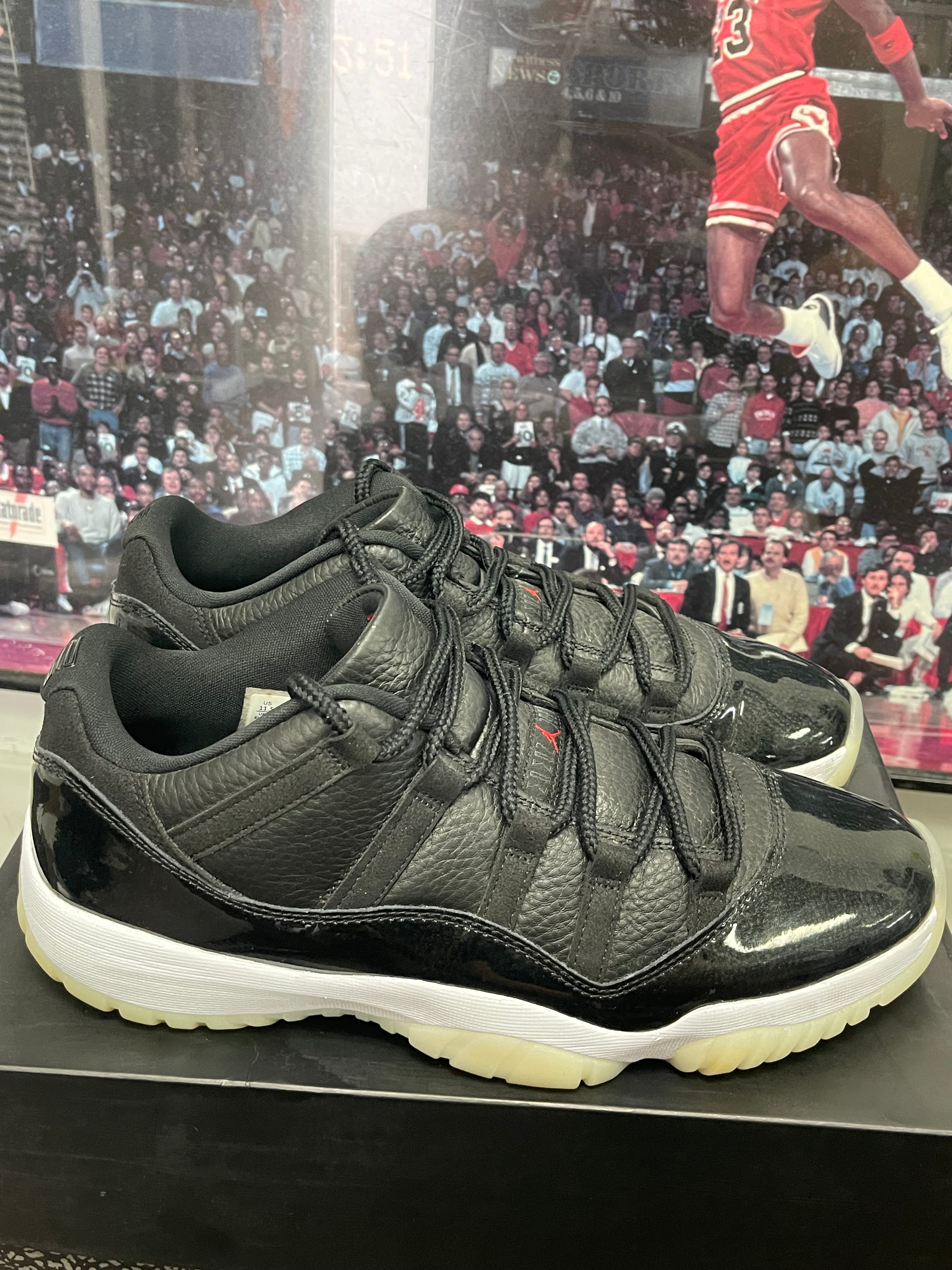 Air Jordan Retro 11 Low ‘ 72-10 ‘ size 12