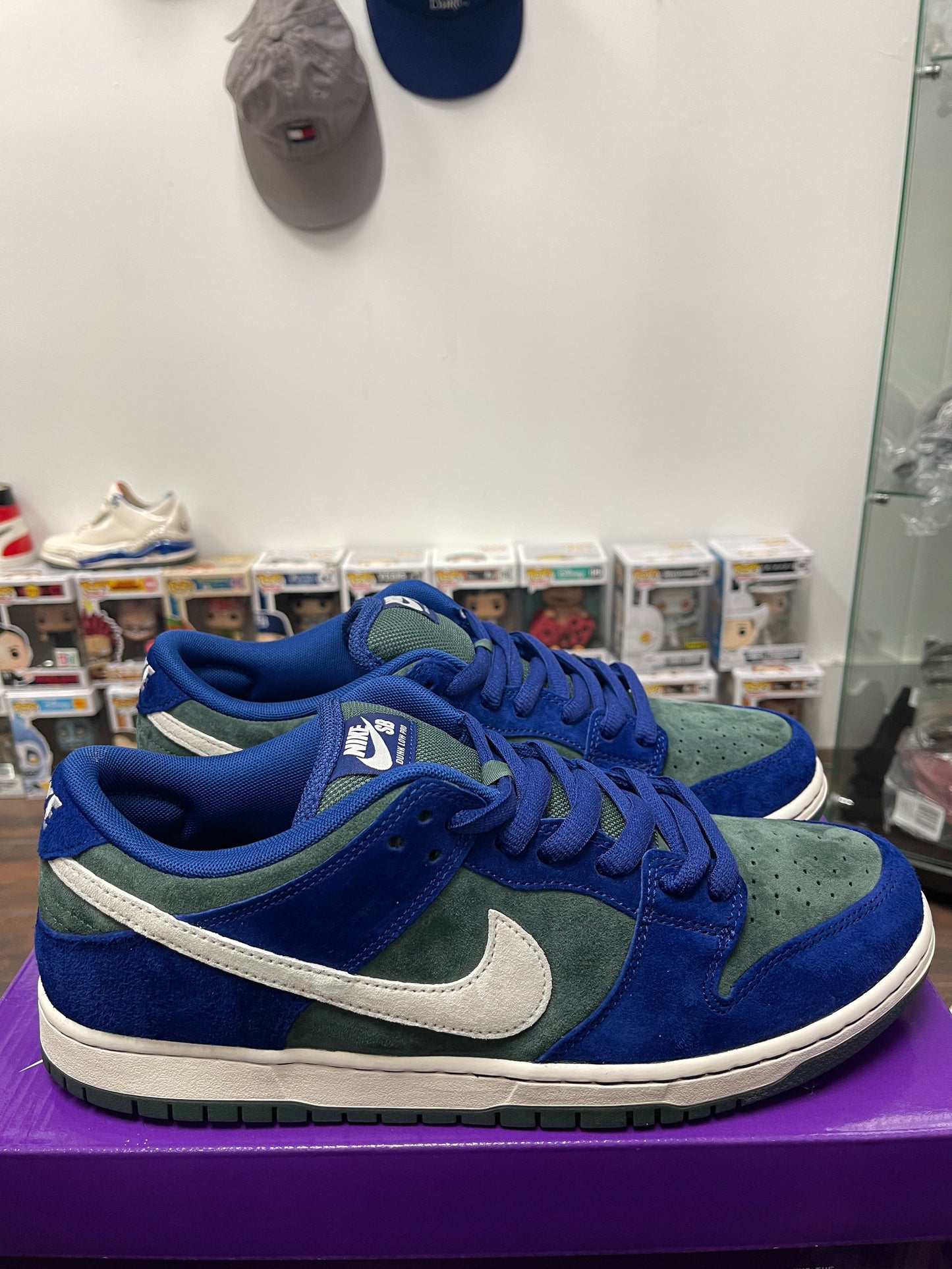 Dunk low SB ‘ Royal Vintage Green ‘ Size 11