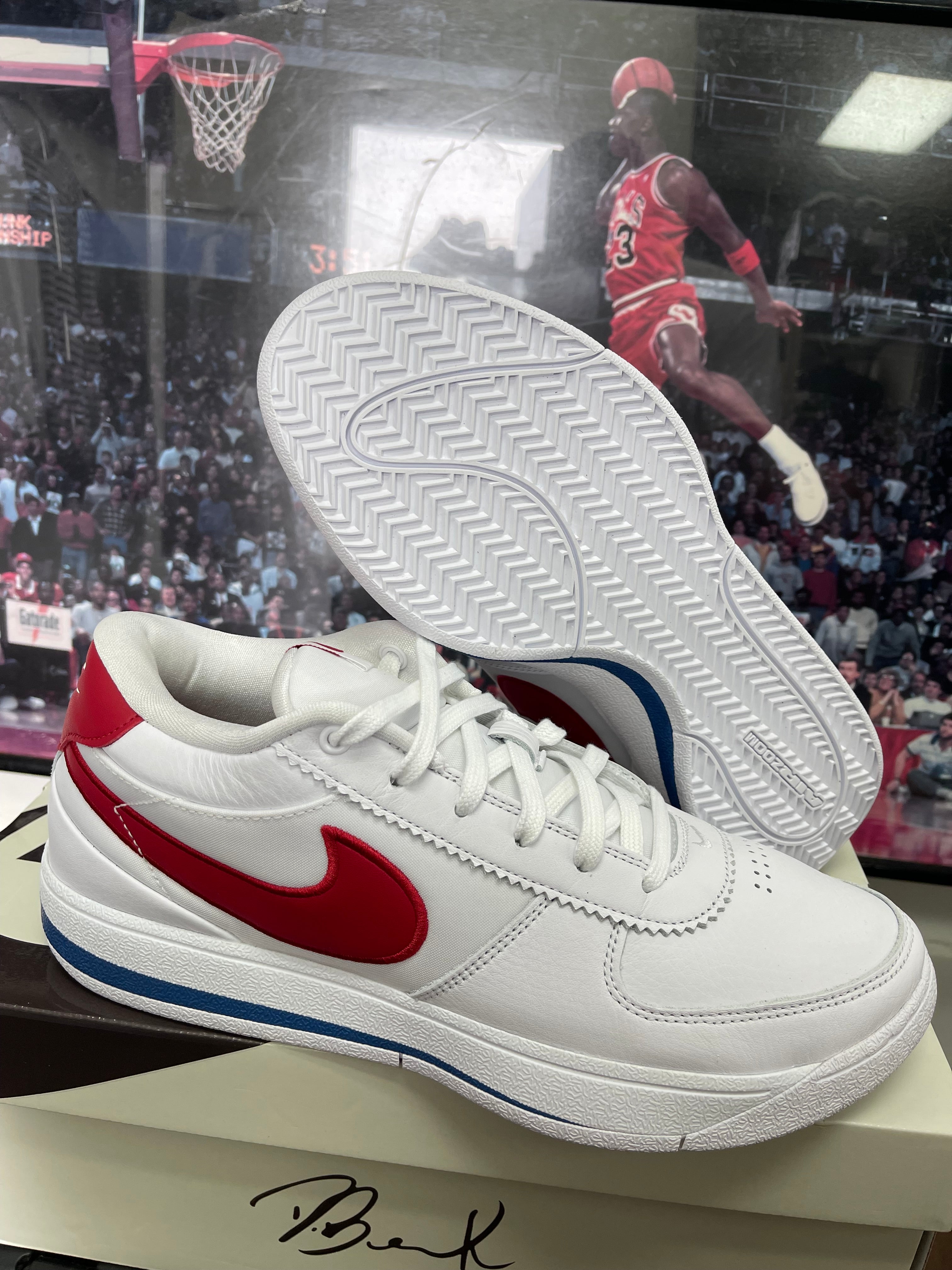 Book 1 Forrest Gump Cortez Size 12