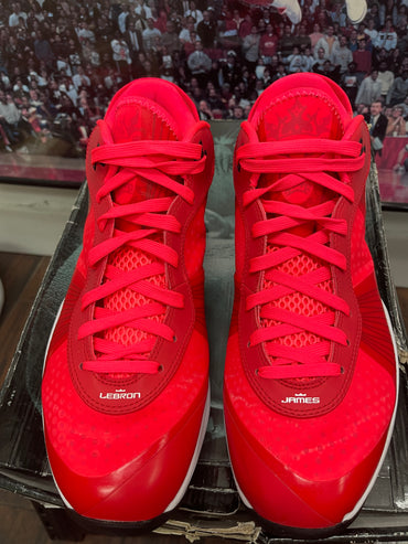LeBron 8 V2 Low ‘ Solar Red ‘ Size 13