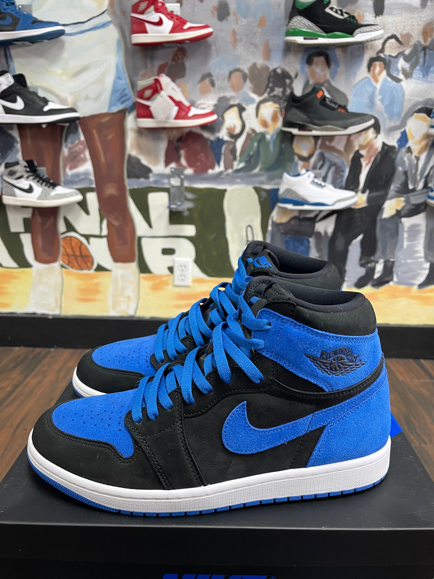 Air Jordan Retro 1 High OG ‘ Royal Reimagined ‘ Size 10.5