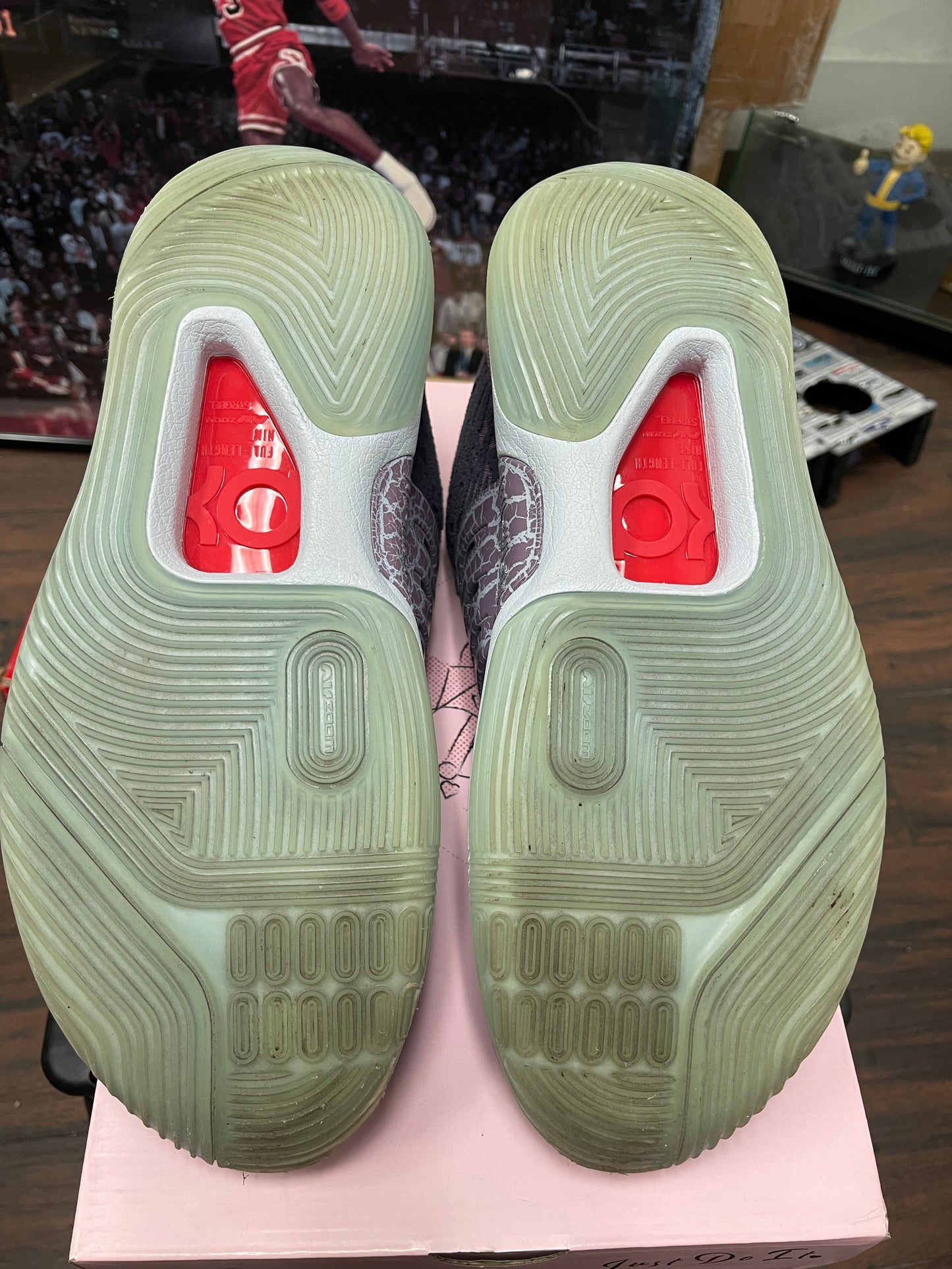 KD 14 ‘ Valentine Day ‘ Size 13