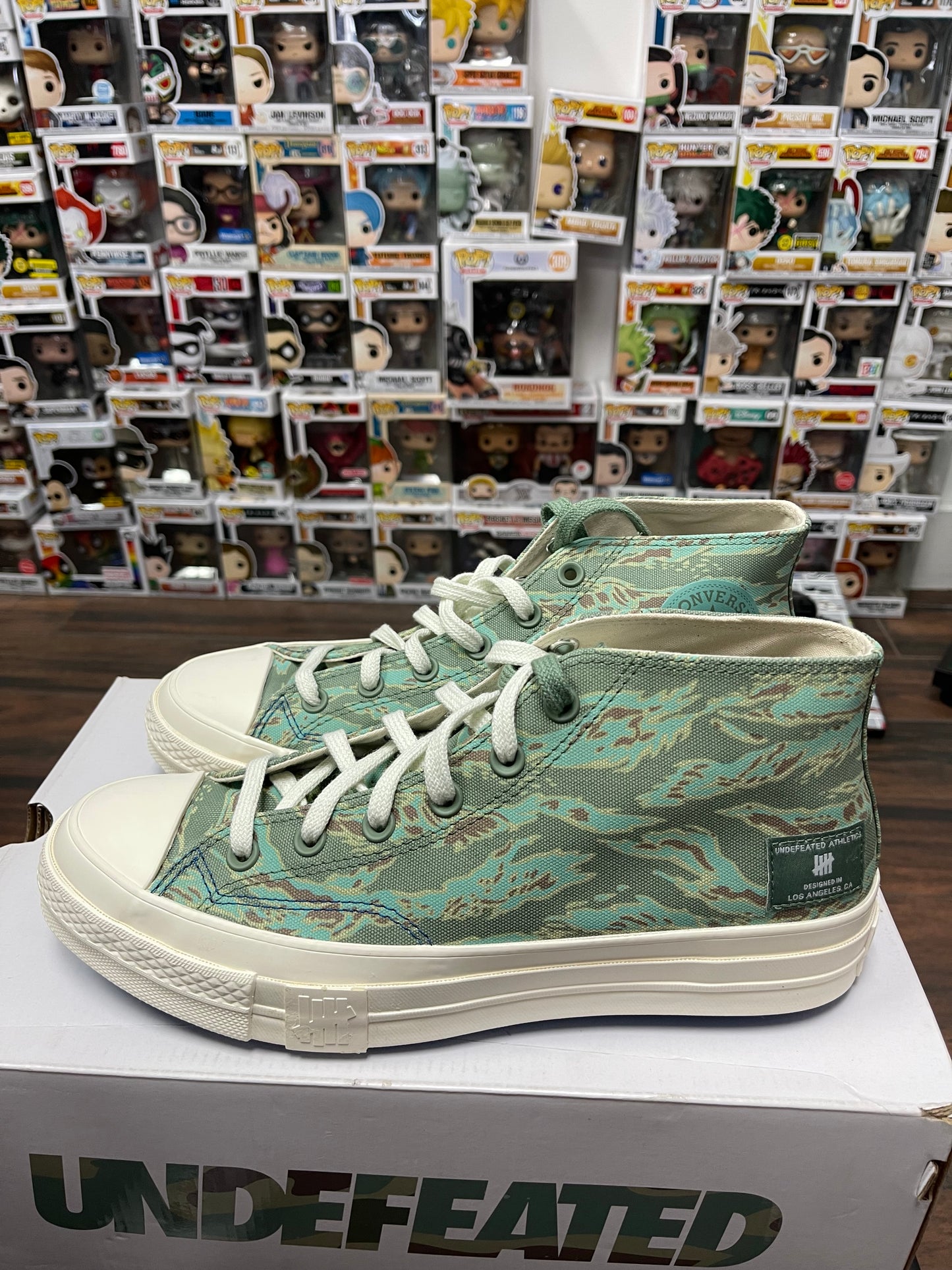 Undefeated❌Converse Size 8.5