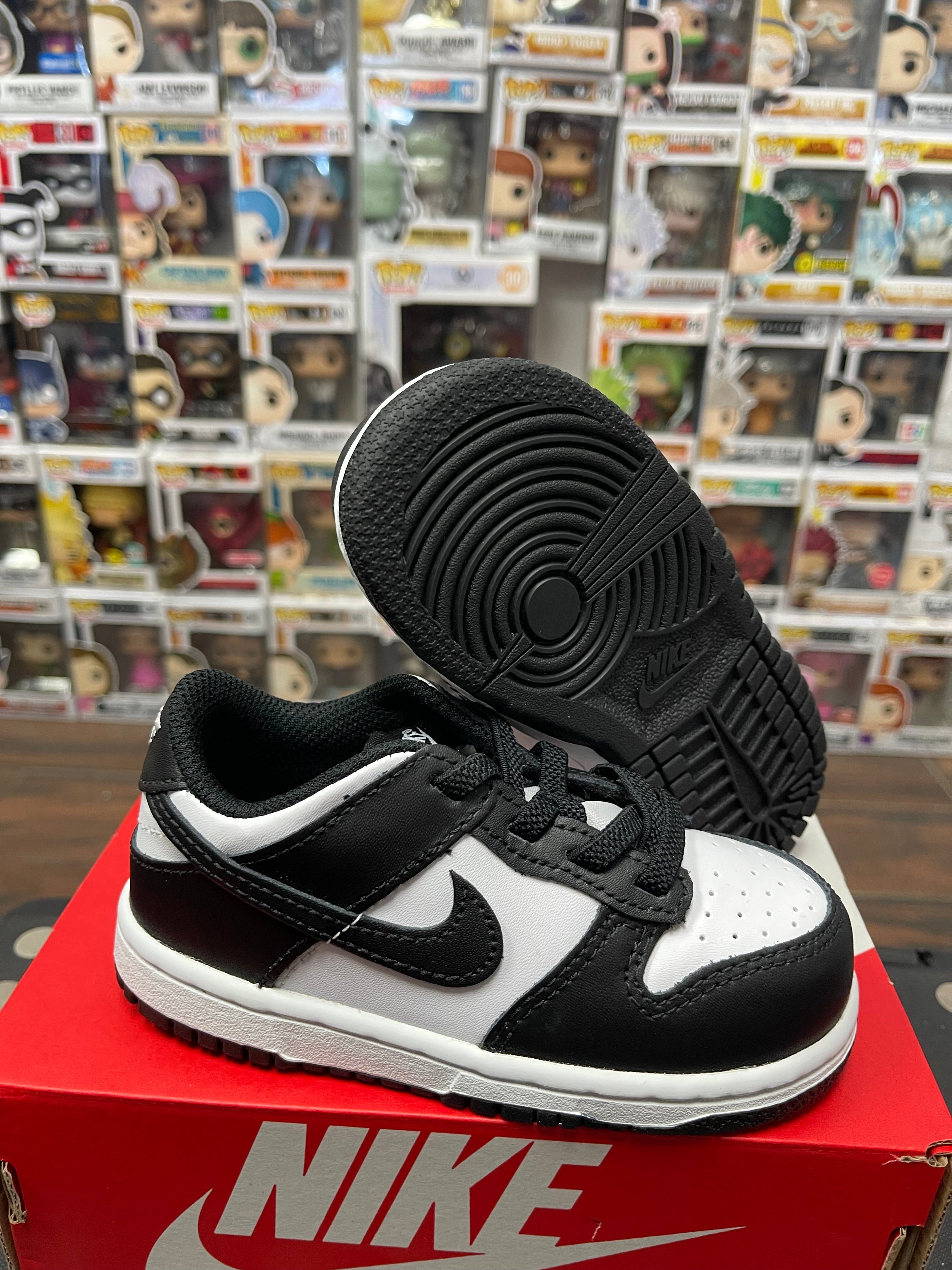 Dunk low ‘ Panda ‘ Size 8c