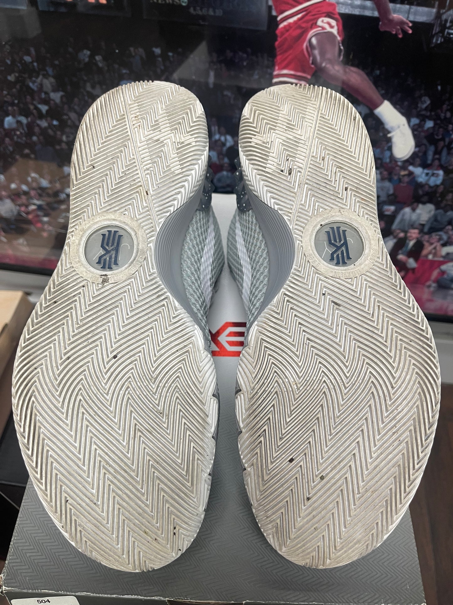 Grey Nike Kyrie 1 basketball  Wolf Grey size 9.5