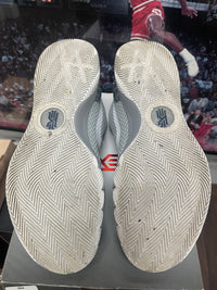 Grey Nike Kyrie 1 basketball  Wolf Grey size 9.5