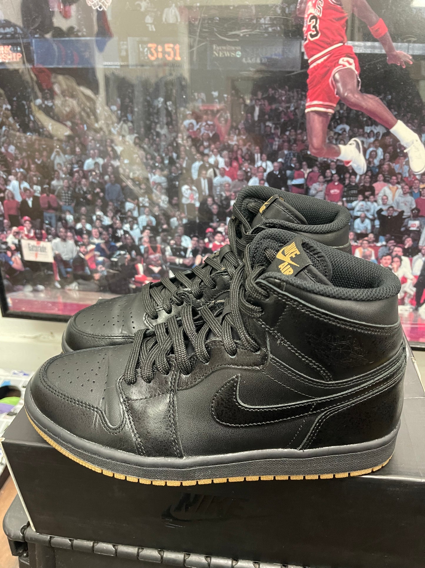 Air Jordan Retro 1 High ‘ Gum Bottom ‘ Size 8