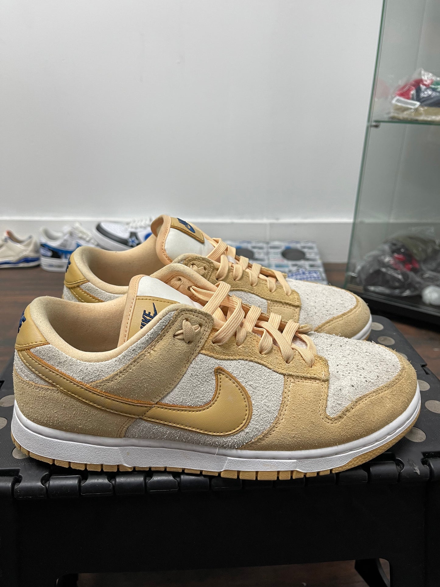 Dunk low ‘ Gold Suede ‘ Size 8.5 men