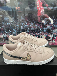 Dunk low women size 9 ‘ Primal Pink ‘