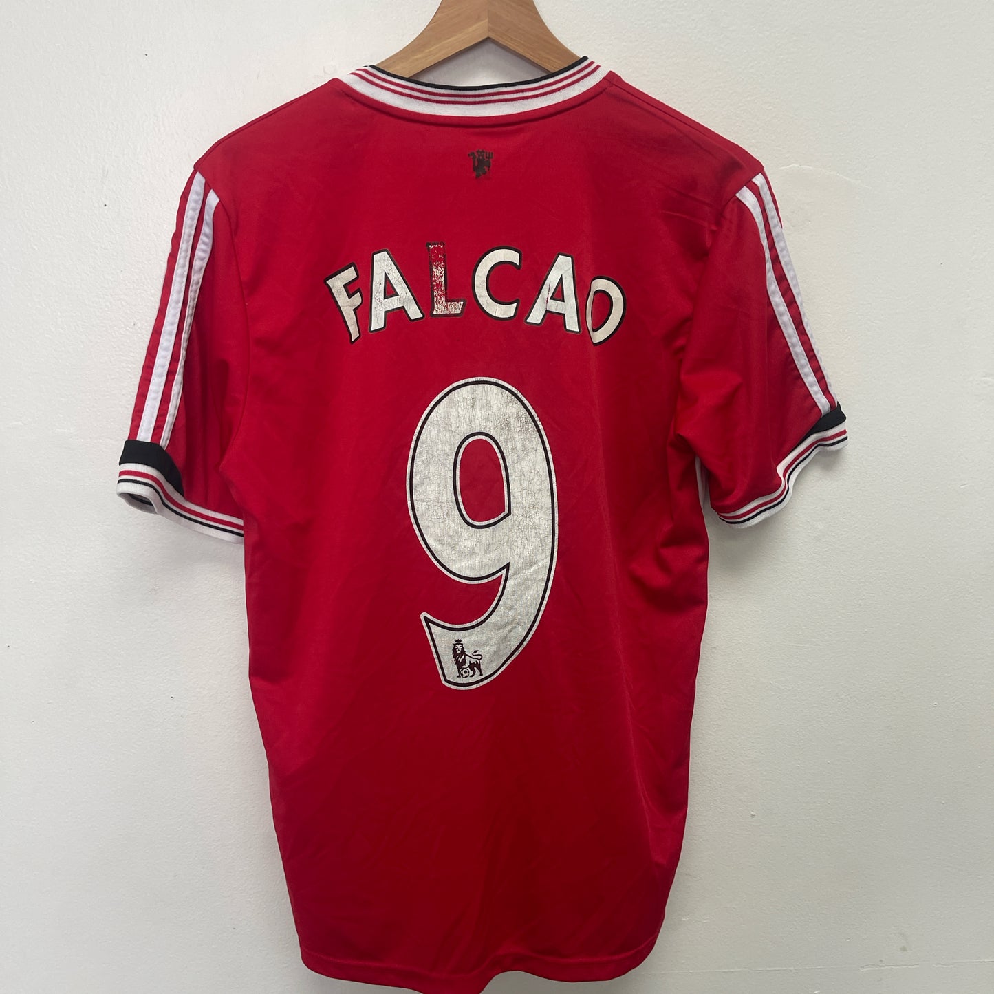 Manchester United 2016/17 home shirt size MEDUIM