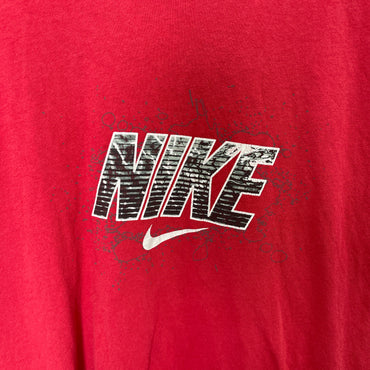 Red Nike cotton t-shirt with a bold graphic print #streetwear #skater size XL