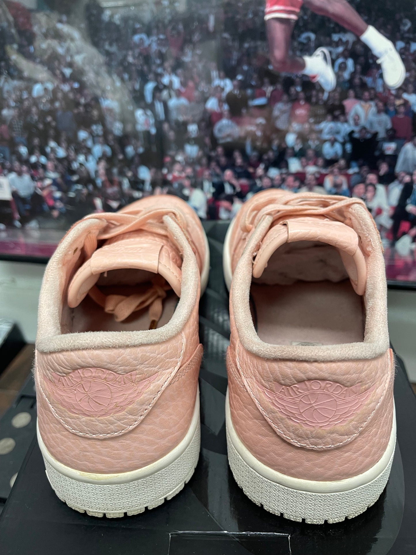 Air Jordan 1 Low ‘ Swooshless ‘ Size 8 Arctic Orange