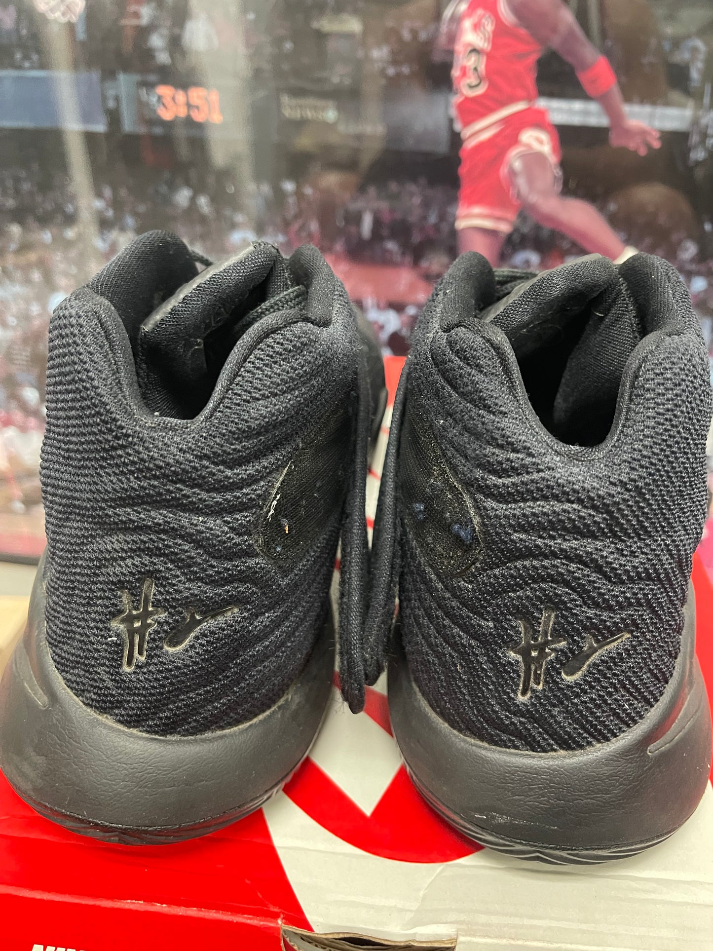 Kyrie 2 Triple Black Size 10