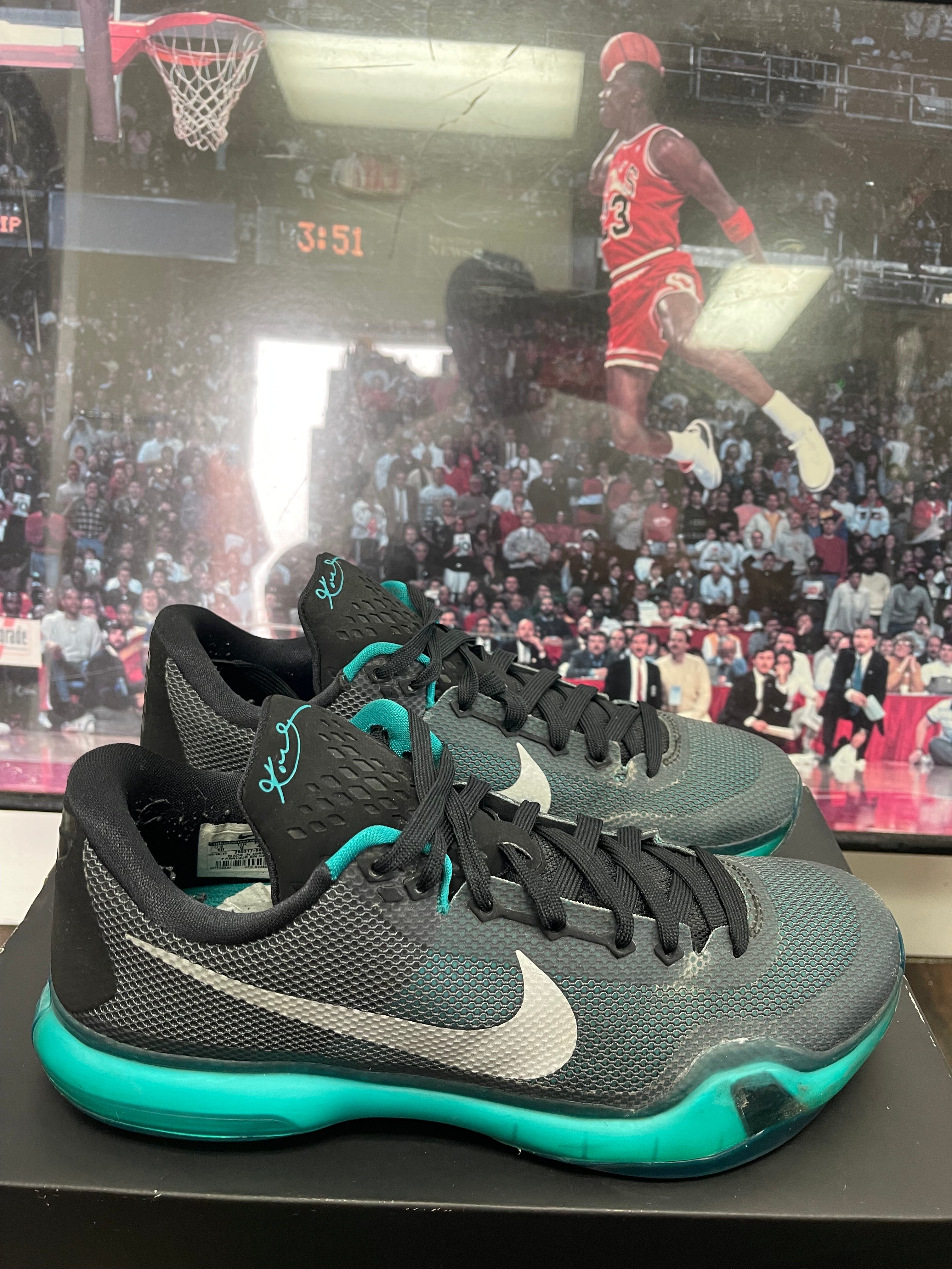 Kobe 10 Liberty size 10