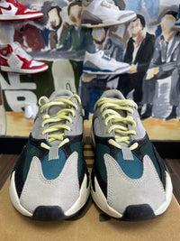 Yeezy Wave Runner Size 5