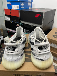 Yeezy Boost 350 V2 ‘ Zebra ‘ Size 8.5