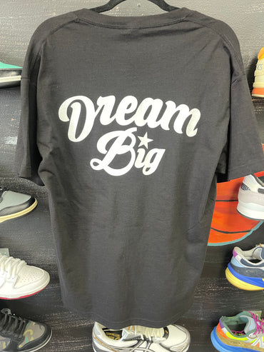 Sneakerdreams T shirt size 3Xl