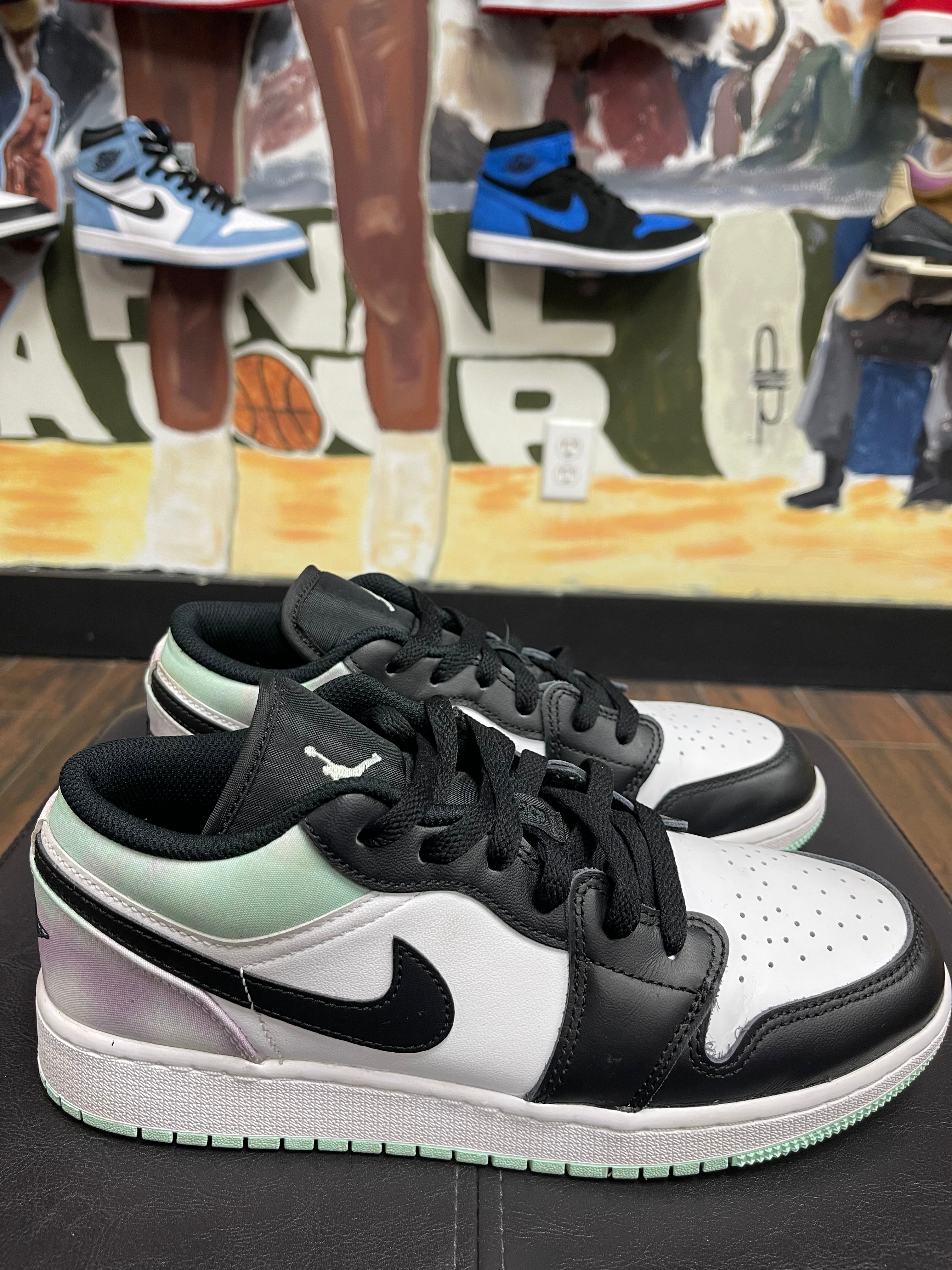 Air Jordan 1 Low ‘ Tie Dye ‘ Size 6.5y