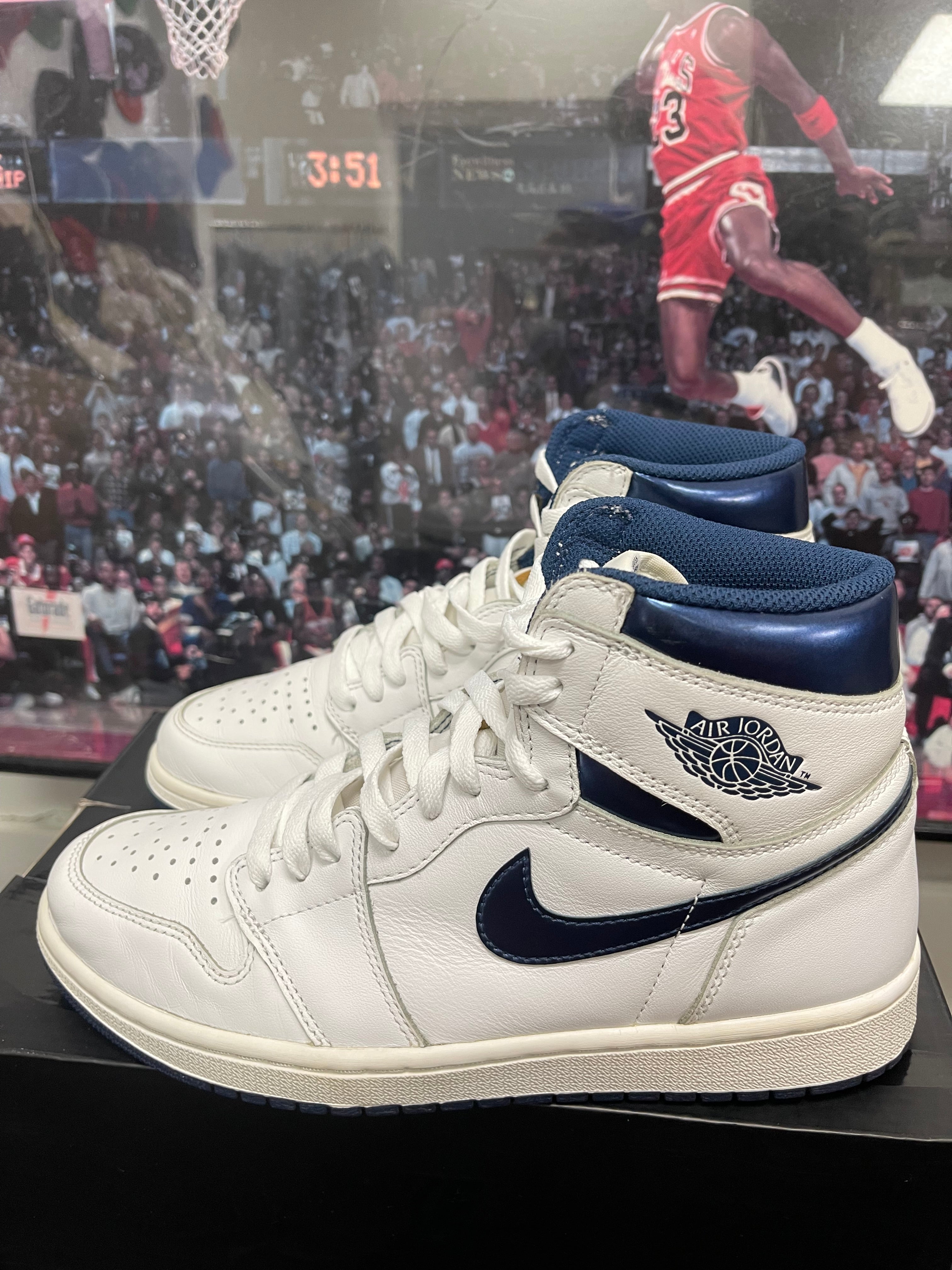 Air Jordan Retro 1 High OG ‘ Metallic Navy ‘ Size 8.5