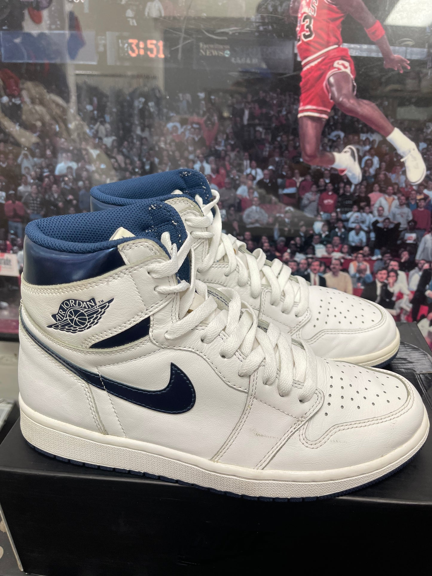 Air Jordan Retro 1 High OG ‘ Metallic Navy ‘ Size 8.5