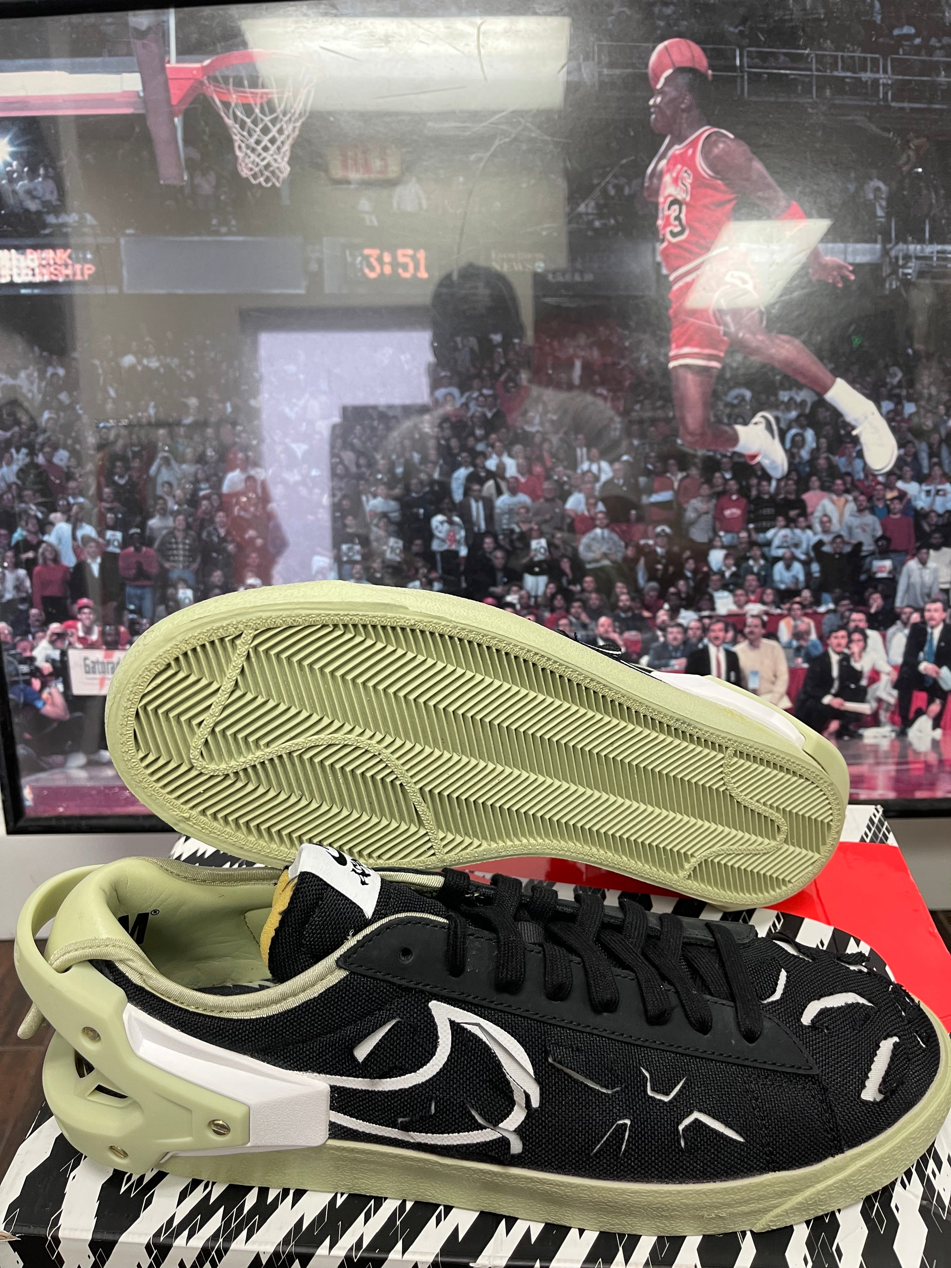 Blazer low Acronym Size 11