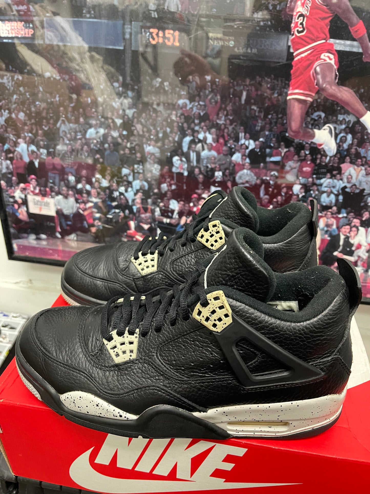 Air Jordan Retro 4 ‘ Oreo ‘ 2015 size 8