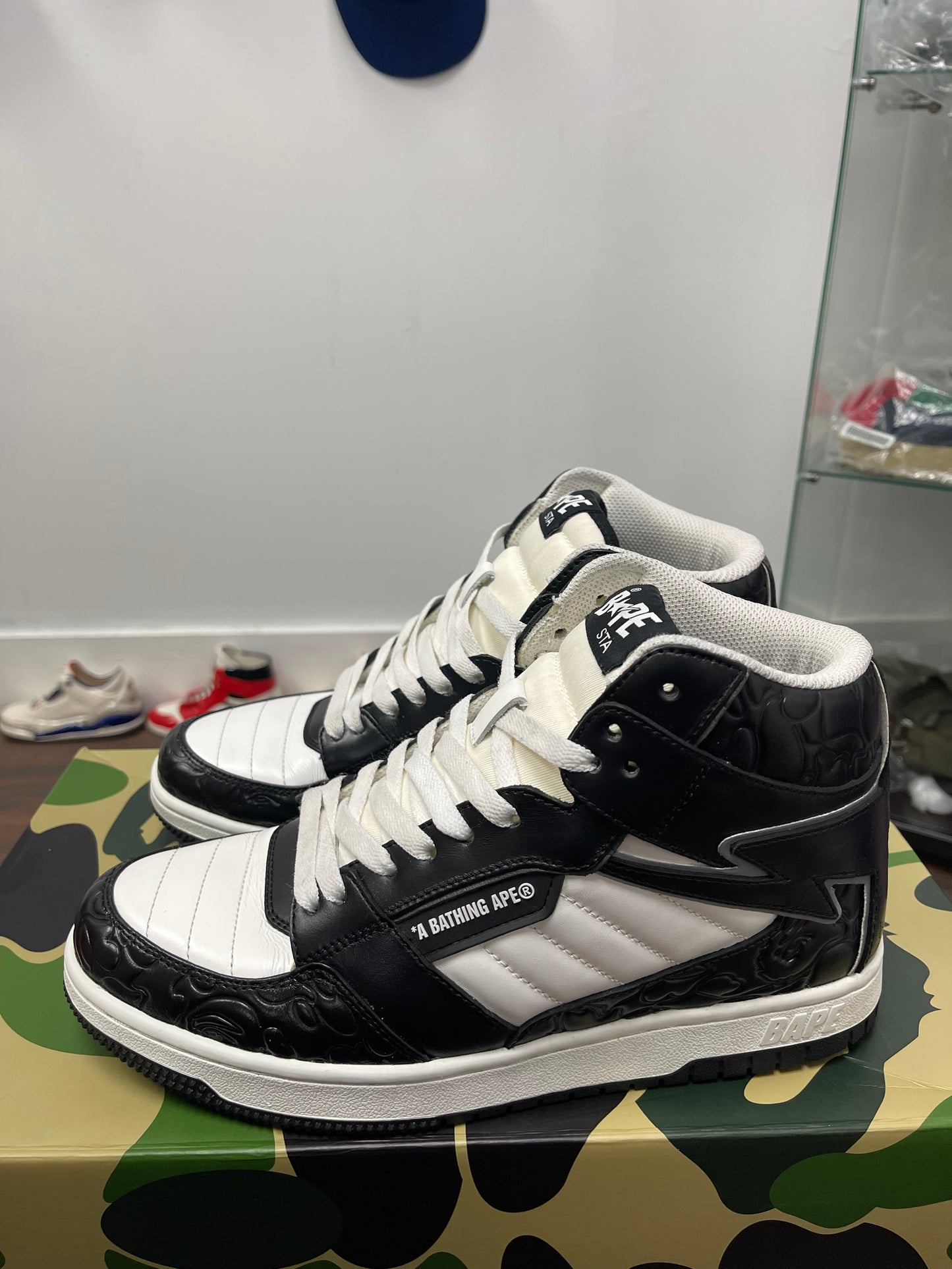 Bapesta Mid ‘ Black ‘ Size 9