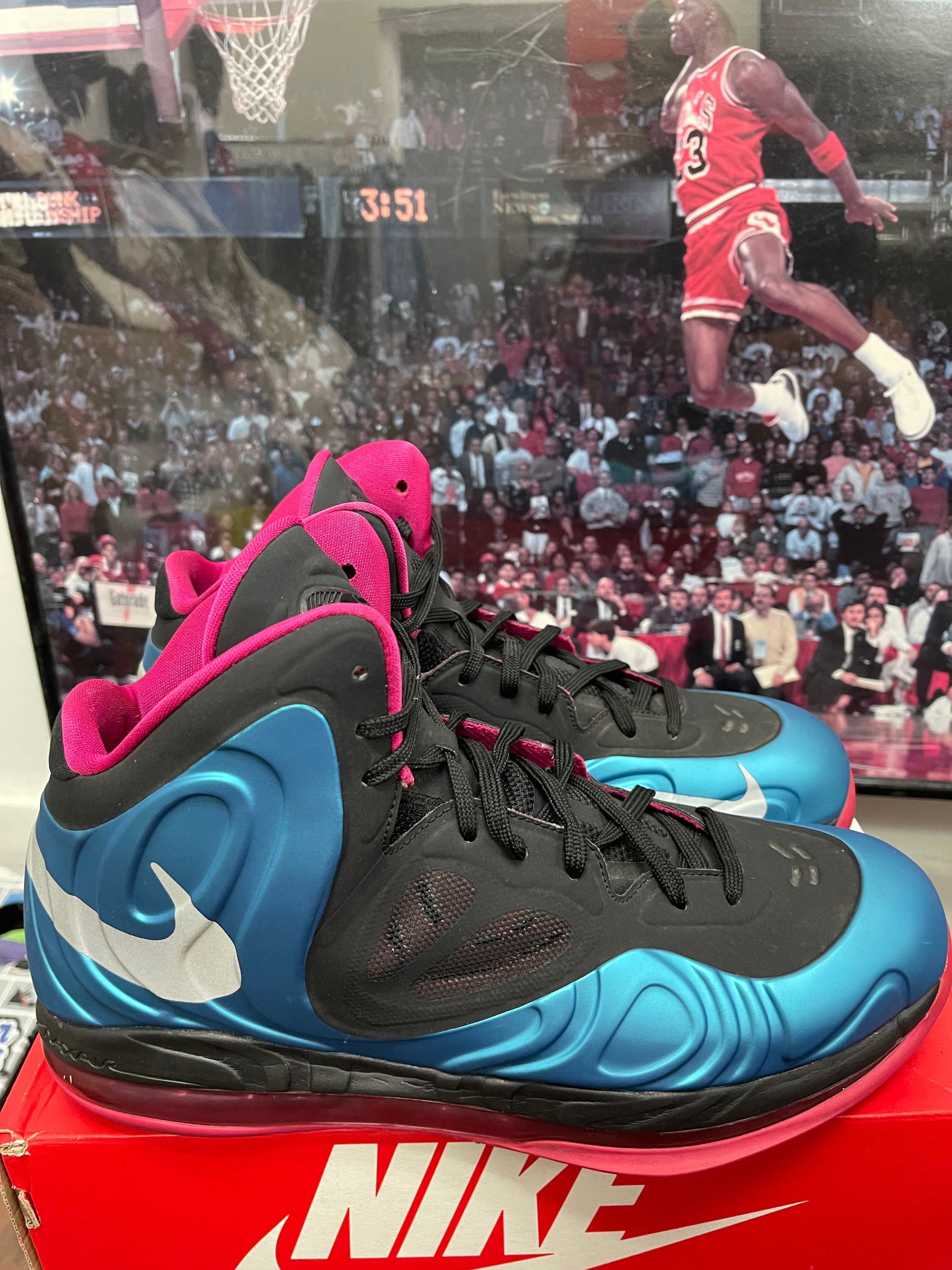 Air Max Hyperposite Fireberry Size 11