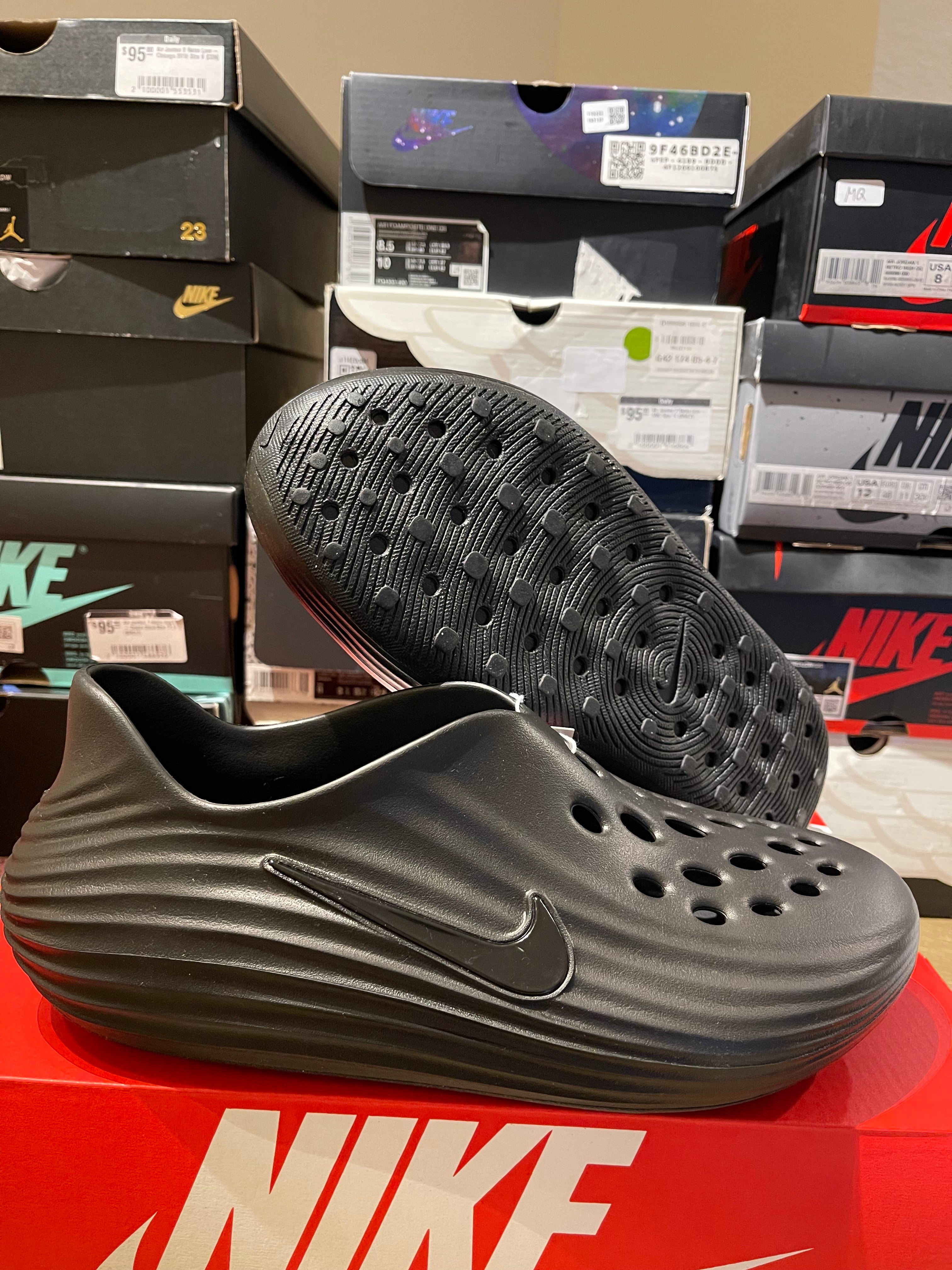 ReactX Triple Black size 11