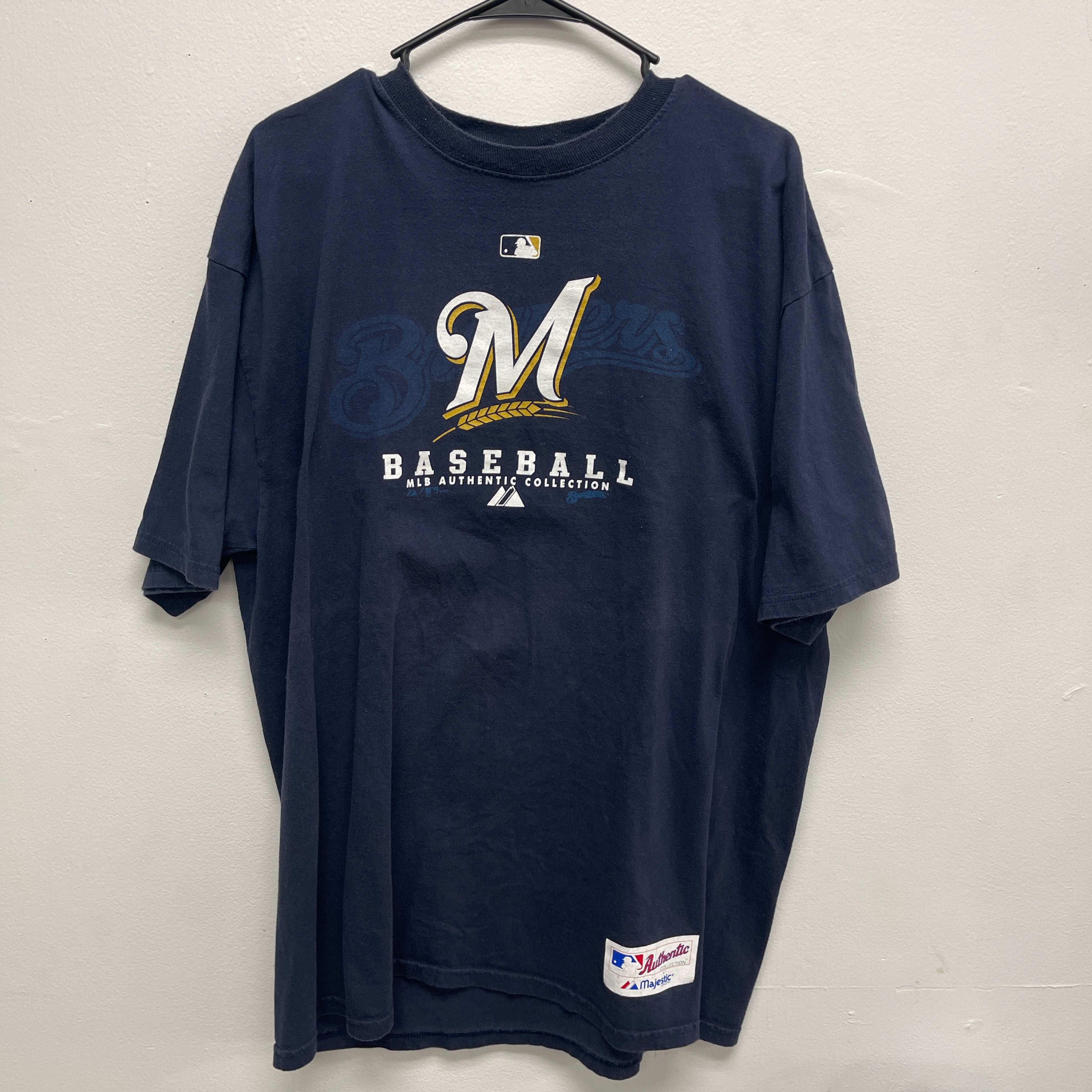 Navy blue Milwaukee Brewers MLB baseball tee #Brewers #MLB size XL