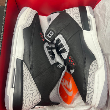 Air Jordan Retro 3 ‘ Black Cement 2024 ‘ Size 6.5y kids