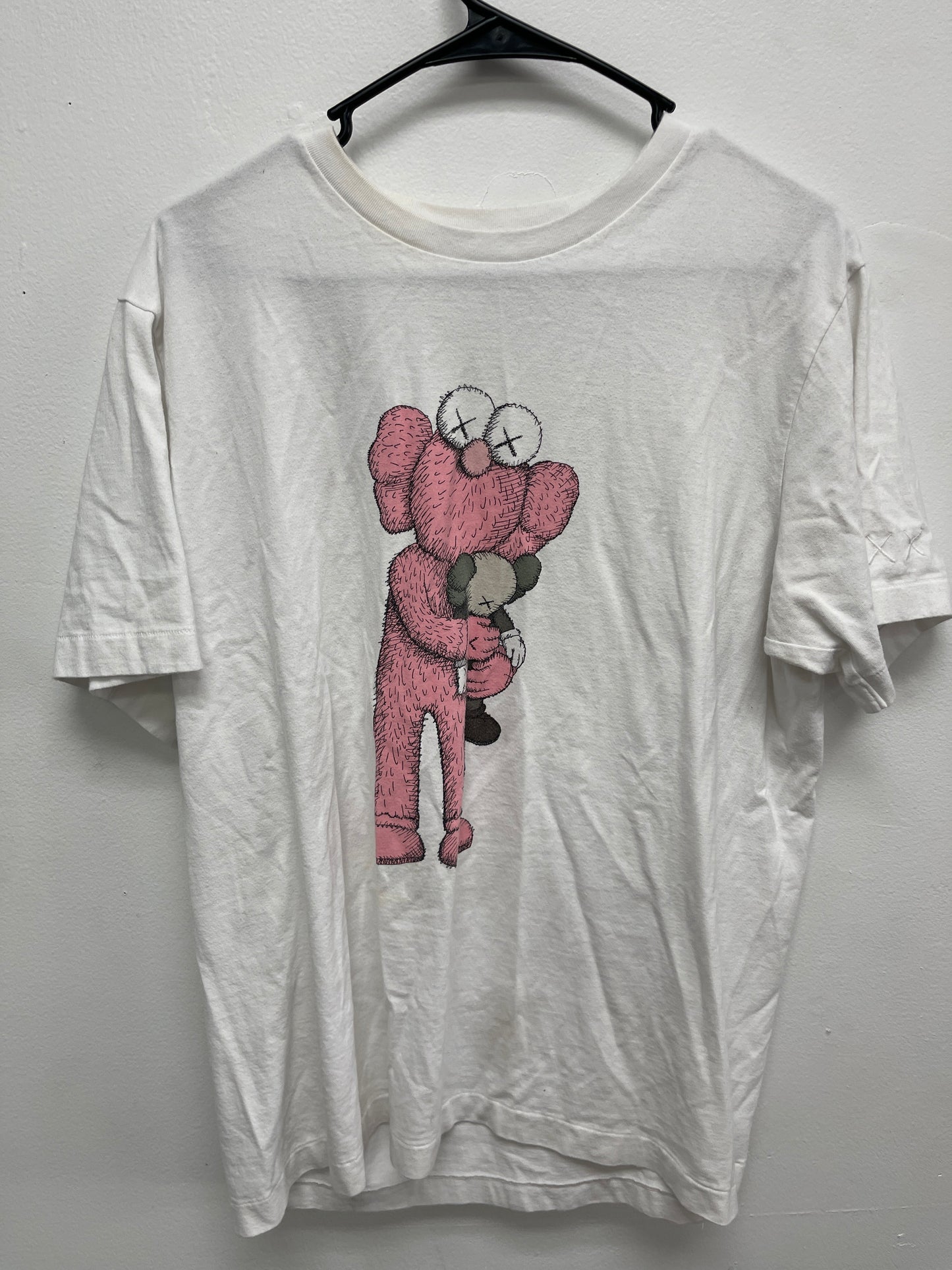 Kaws Tee size Large