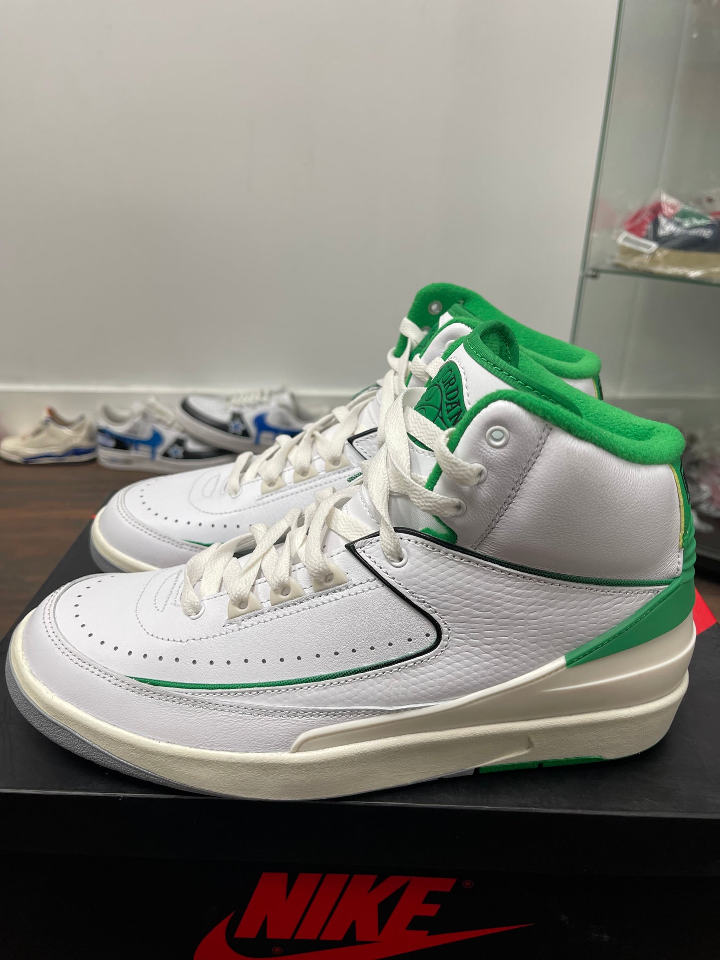 Air Jordan Retro 2 ‘ Lucky Green ‘ Size 9