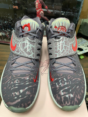 KD 14 ‘ Valentine Day ‘ Size 13