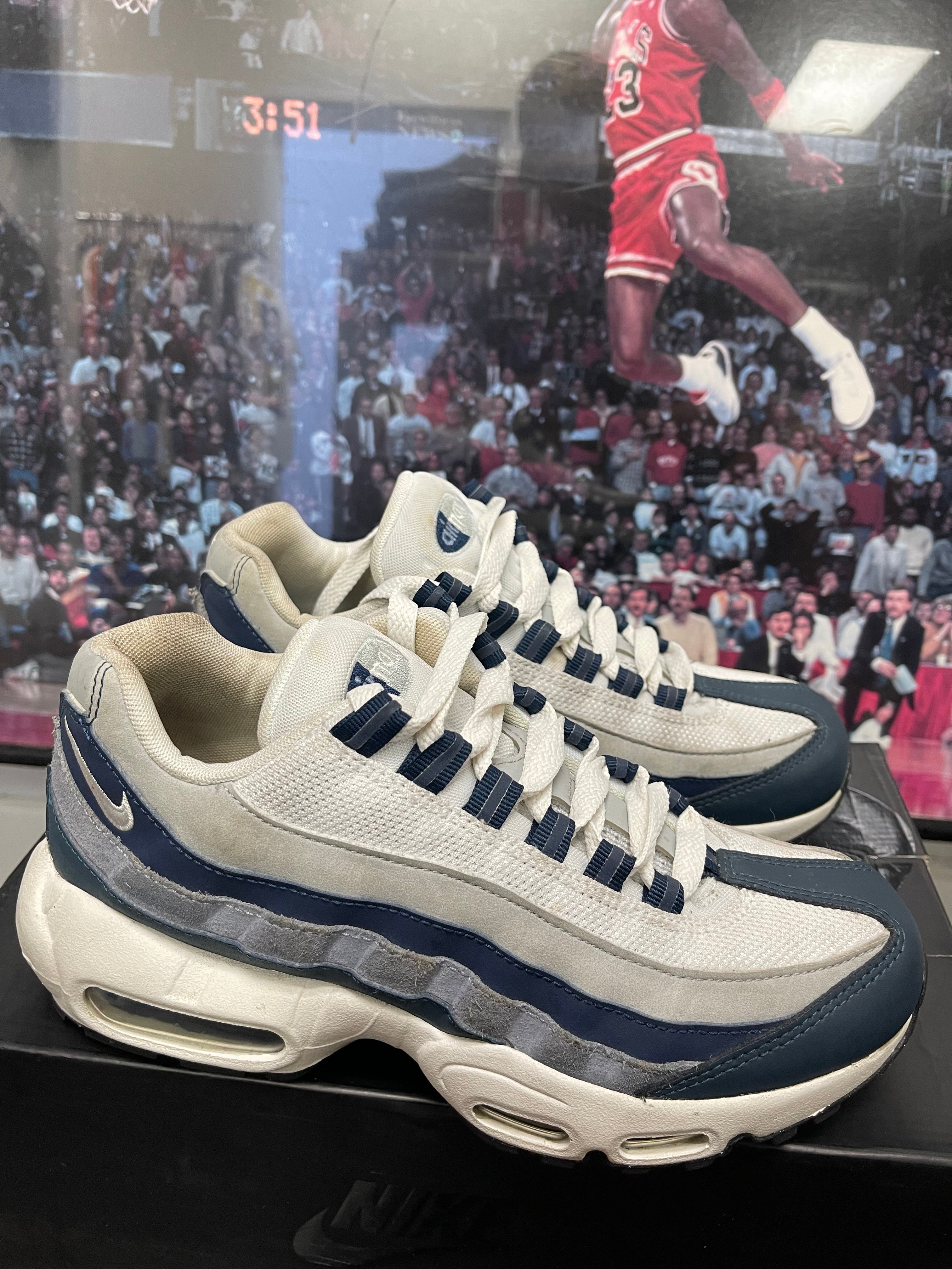 Air max 95 Navy Size 5.5y