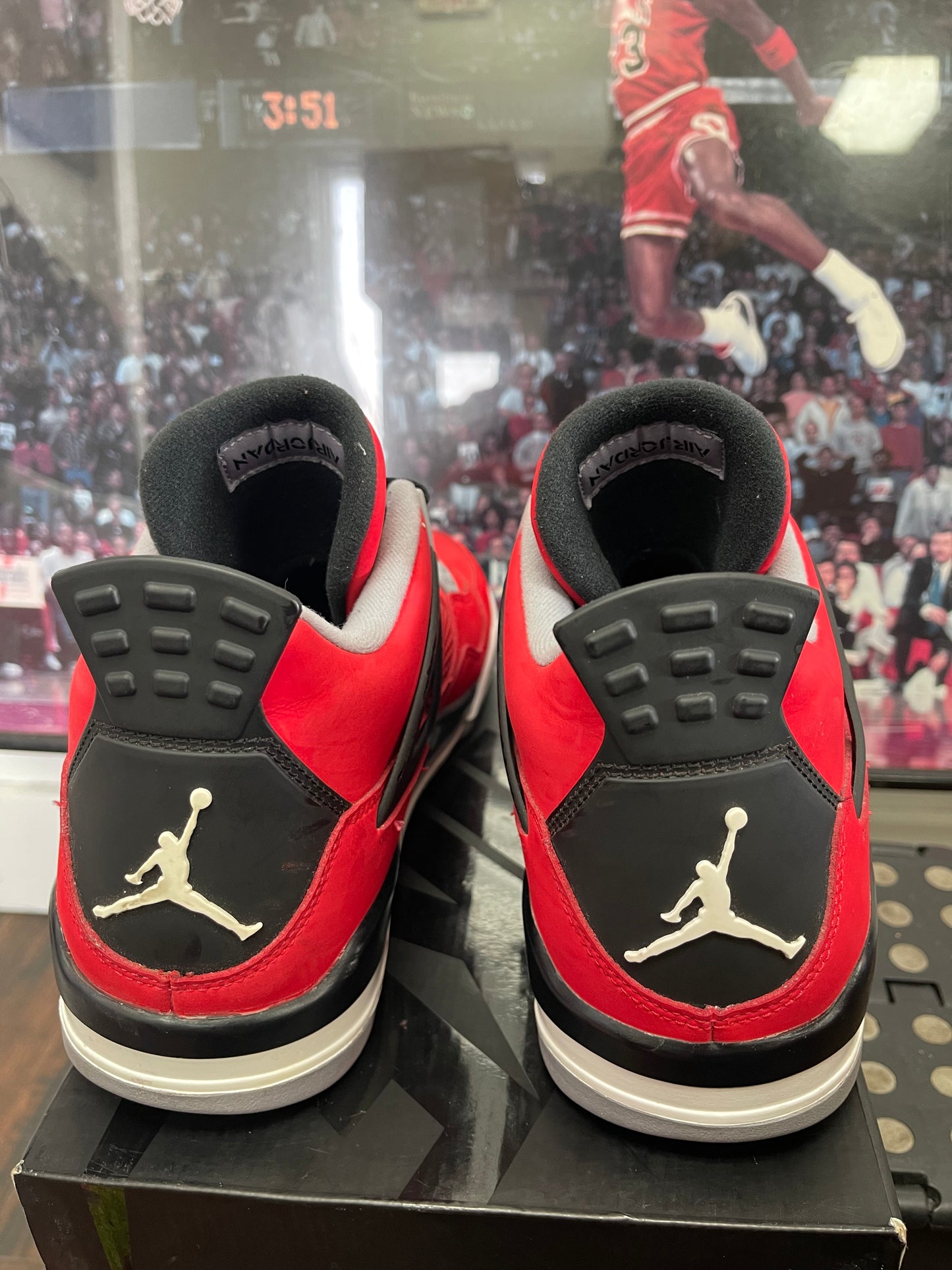 Air Jordan Retro 4 ‘ Toro Bravo 2013 ‘ Size 12