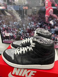 Air Jordan Retro 1 High ‘ Black History month ‘ Size 8