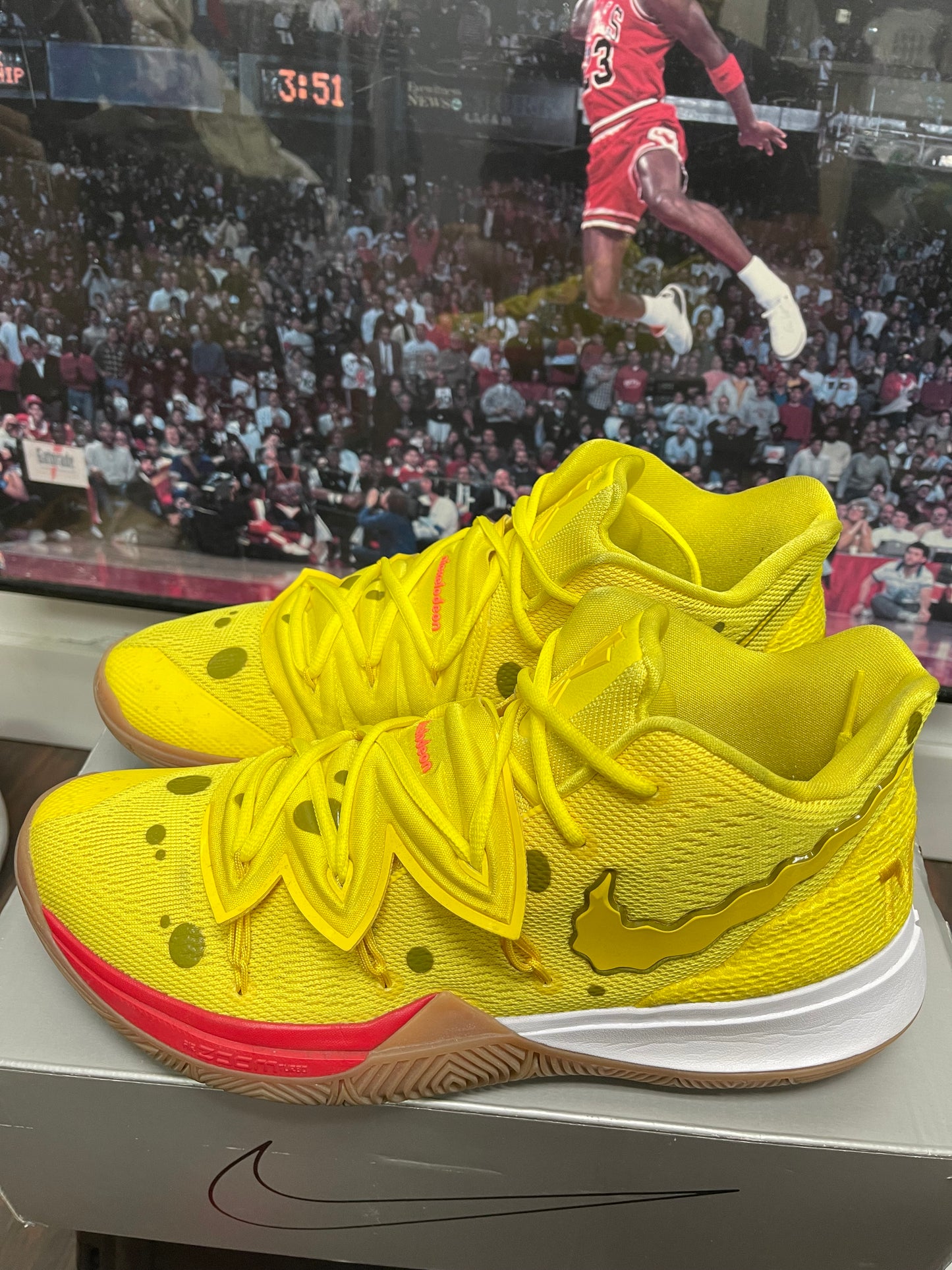 Kyrie 5 SpongeBob Sqaurepants Size 13